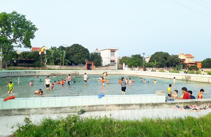 1 cháu bé bị đuối nước ở ao bơi xã Gia Lương